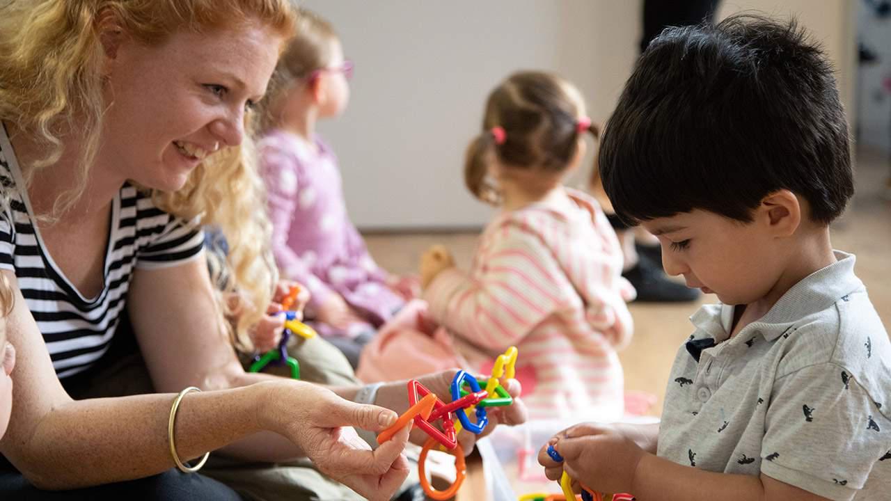 Professional course for kindergarten employees plus Icelandic studies